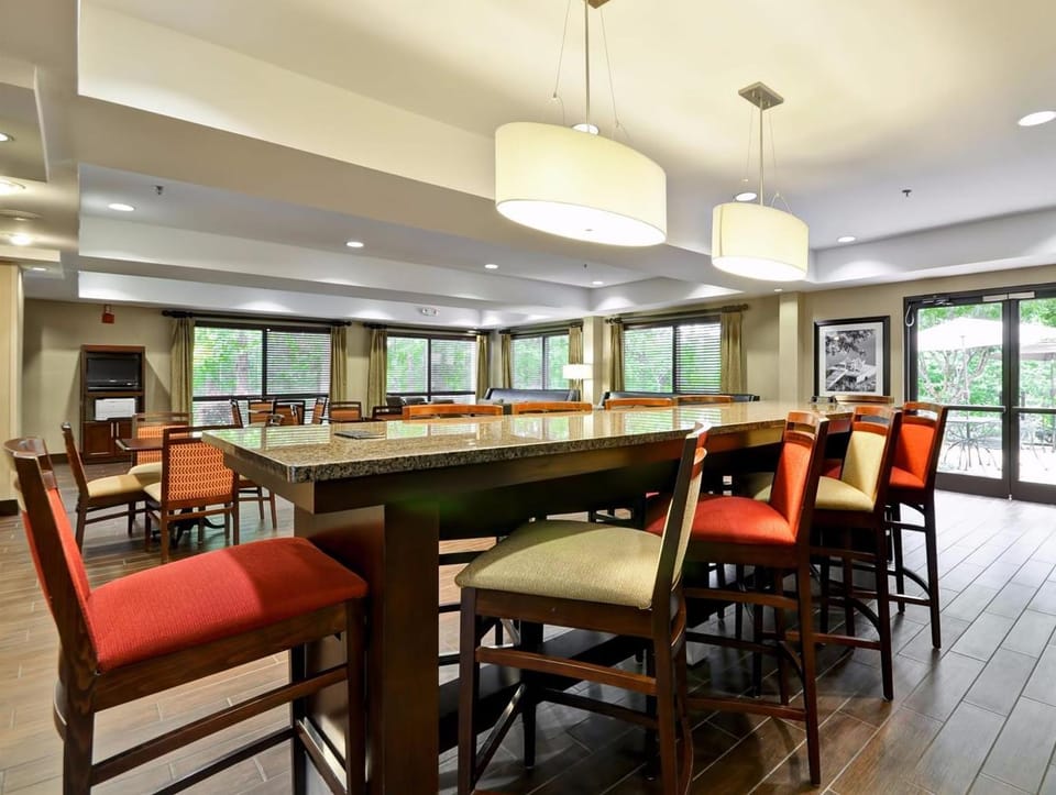 Hampton Inn Pickwick Dam - At Shiloh Falls Hotel in Pickwick Lake