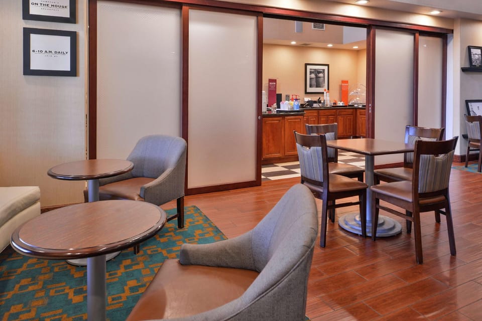 Hampton Inn & Suites Woodland-Sacramento Area Hotel in Woodland
