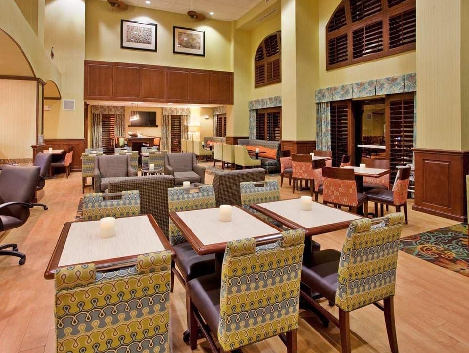 Hampton Inn & Suites Dallas-DFW ARPT W-SH 183 Hurst Hotel in Hurst