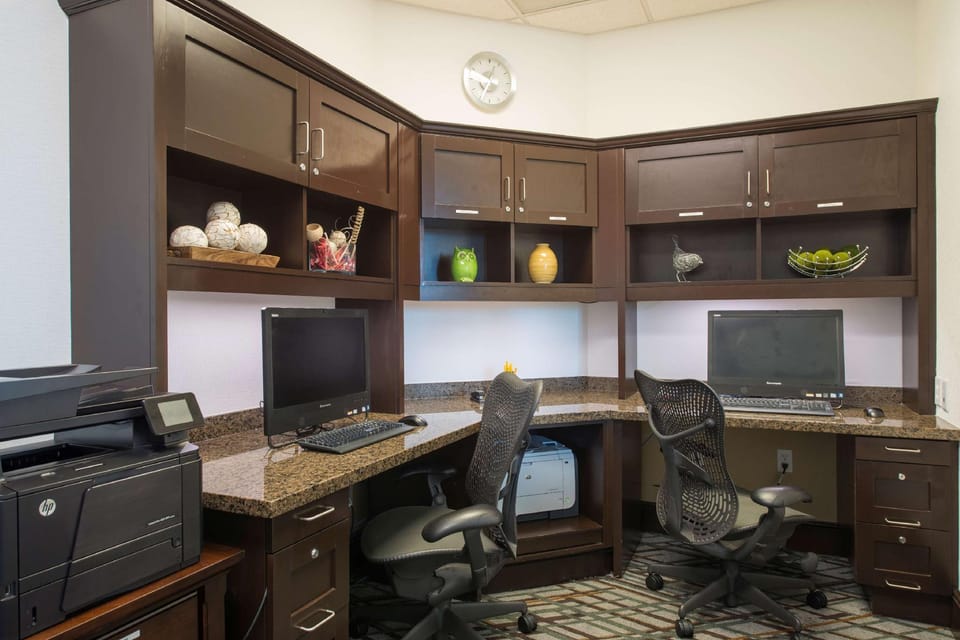 Home2 Suites by Hilton Cleveland Beachwood Hotel in Beachwood