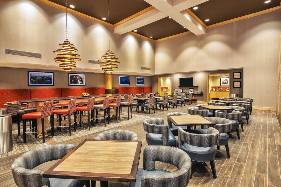 Hampton Inn & Suites Madison West Hotel in Madison
