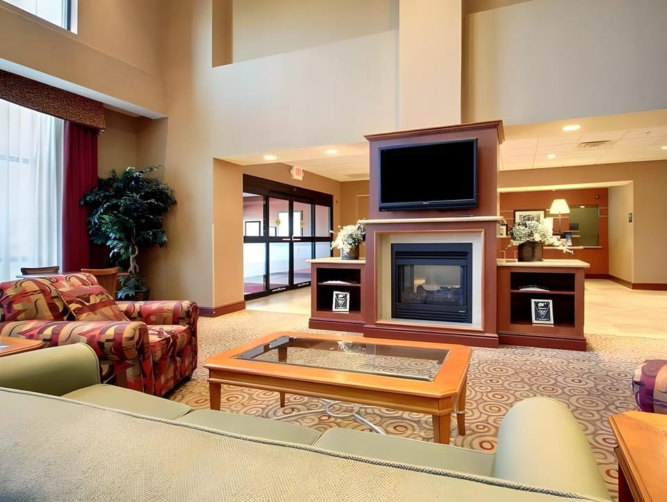 Hampton Inn & Suites West Bend Hotel in Wisconsin