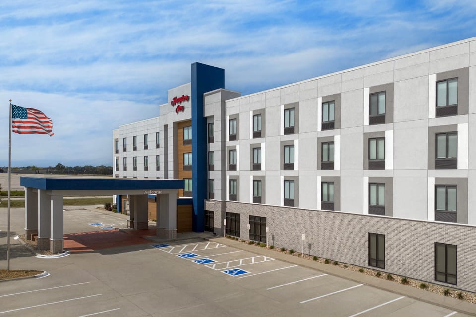 Hampton Inn by Hilton Waterloo Cedar Valley Hotel in Waterloo