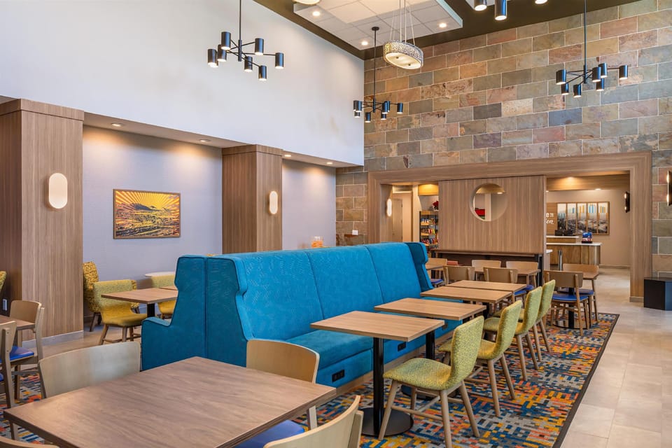 Hampton Inn & Suites Riverside/Corona East Hotel in Corona