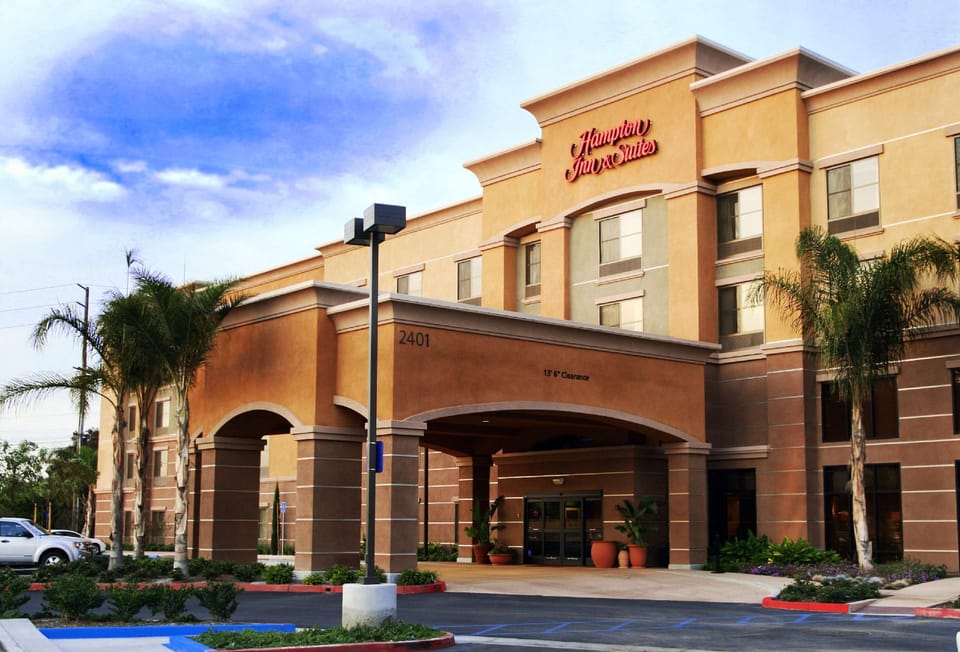 Hampton Inn & Suites Seal Beach Hotel in Seal Beach
