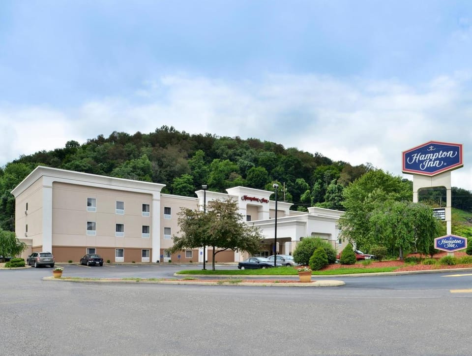 Wingate by Wyndham Steubenville Hotel in Ohio