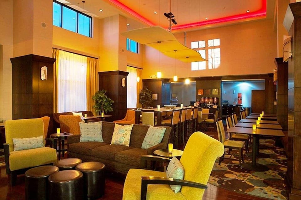 Hampton Inn & Suites Detroit-Canton Hotel in Canton