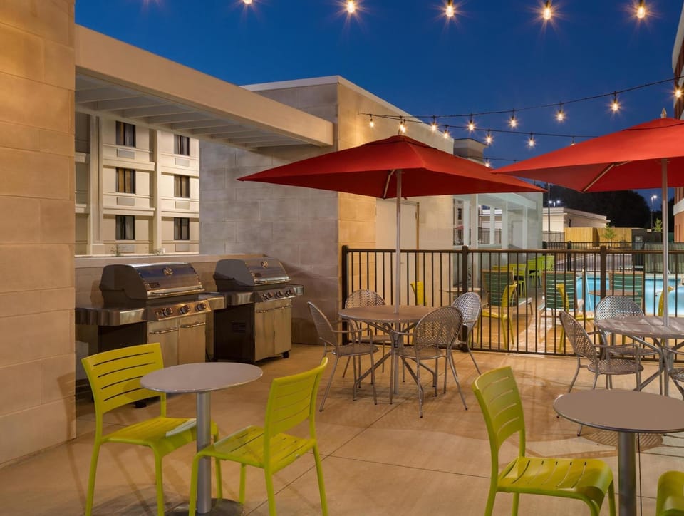 Home2 Suites by Hilton Charlotte Airport Hotel in Charlotte