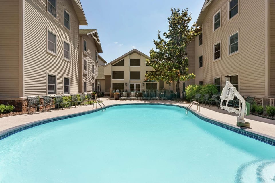Hampton Inn & Suites Springdale Hotel in Springdale