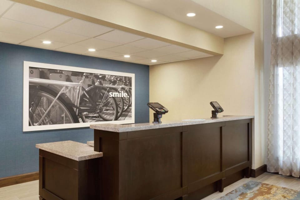 Hampton Inn & Suites Springdale Hotel in Springdale