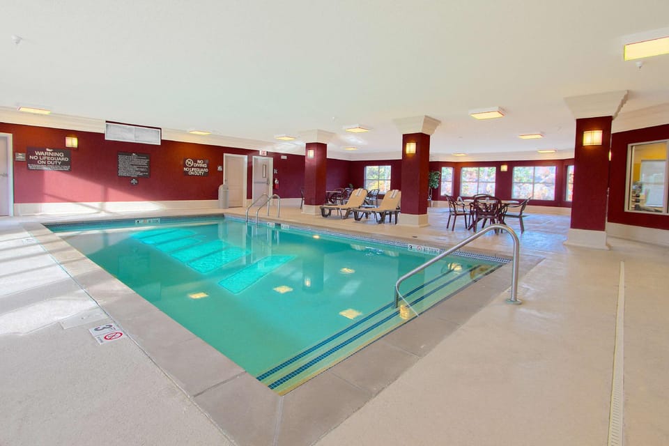 Homewood Suites by Hilton Bloomington Hotel in Bloomington