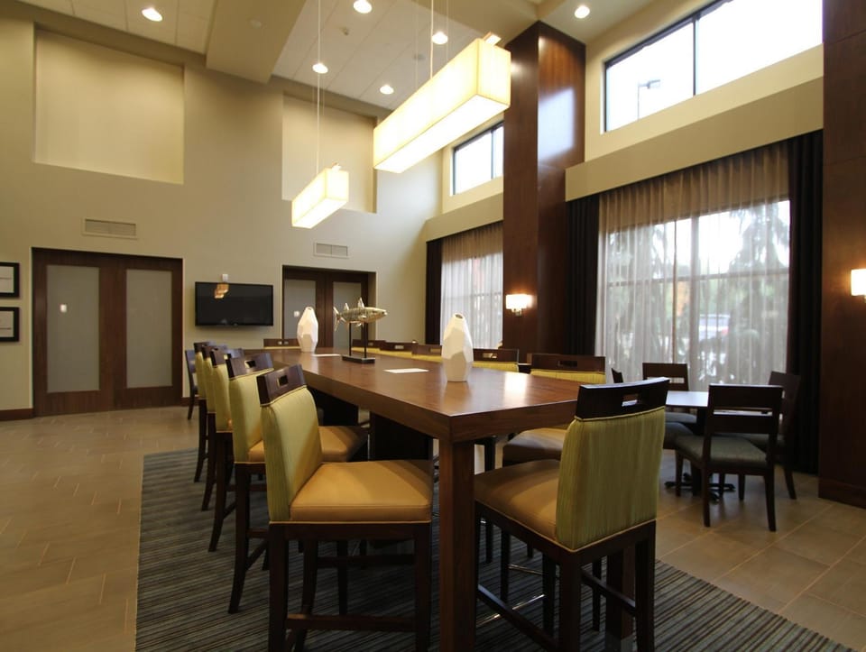 Hampton Inn & Suites Tacoma/Puyallup Hotel in Puyallup