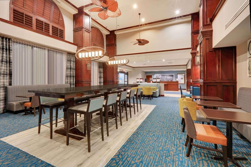 Hampton Inn & Suites Dallas-Arlington-South Hotel in Arlington