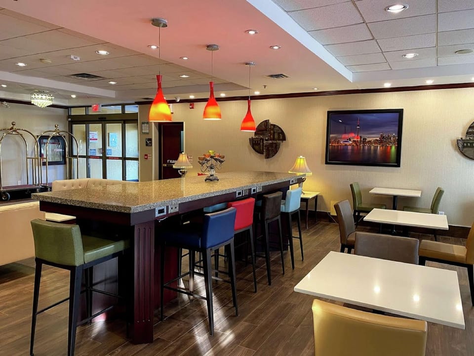 Hampton Inn by Hilton Toronto-Mississauga West Hotel in Oakville