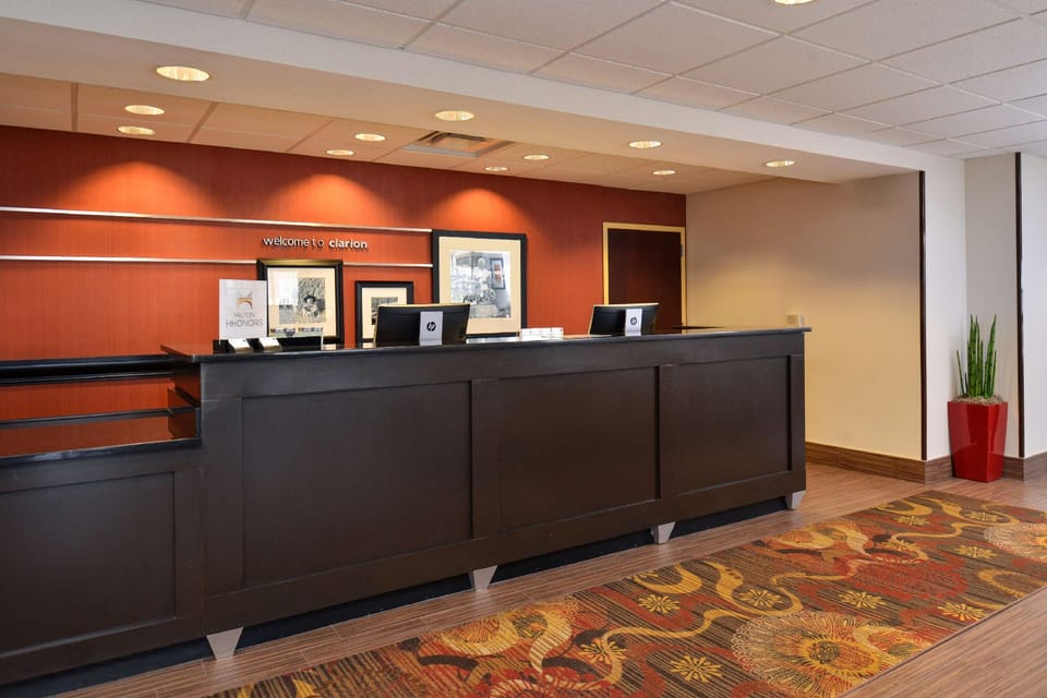 Hampton Inn Clarion Hotel in Allegheny River