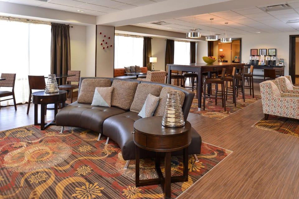 Hampton Inn Clarion Hotel in Allegheny River