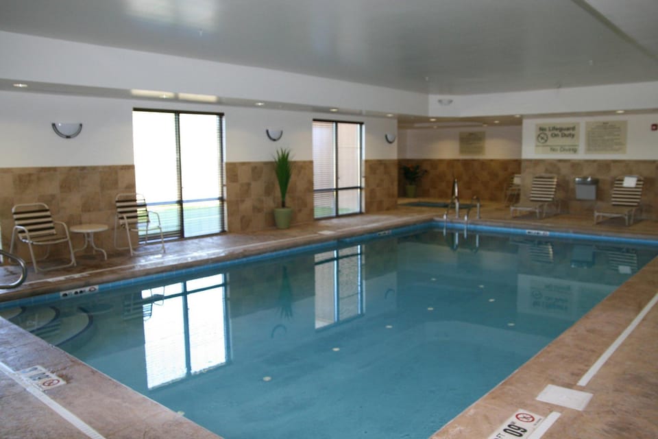 Hampton Inn Indiana Hotel in Allegheny River