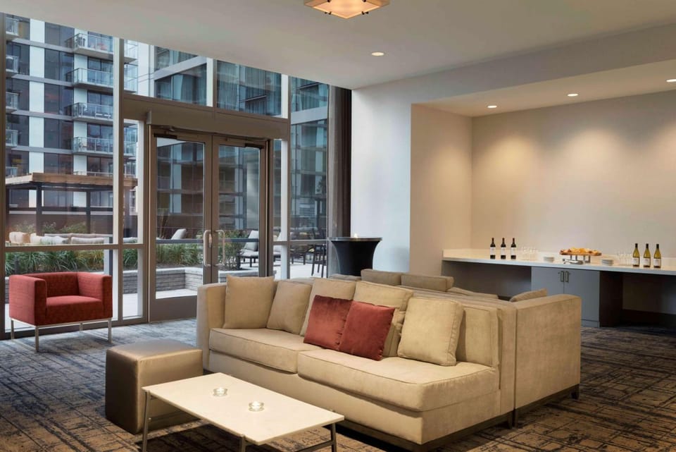 Homewood Suites by Hilton Chicago West Loop Fulton Market Area Hotel in West Loop