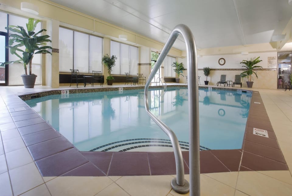 Embassy Suites by Hilton Charleston Hotel in Charleston