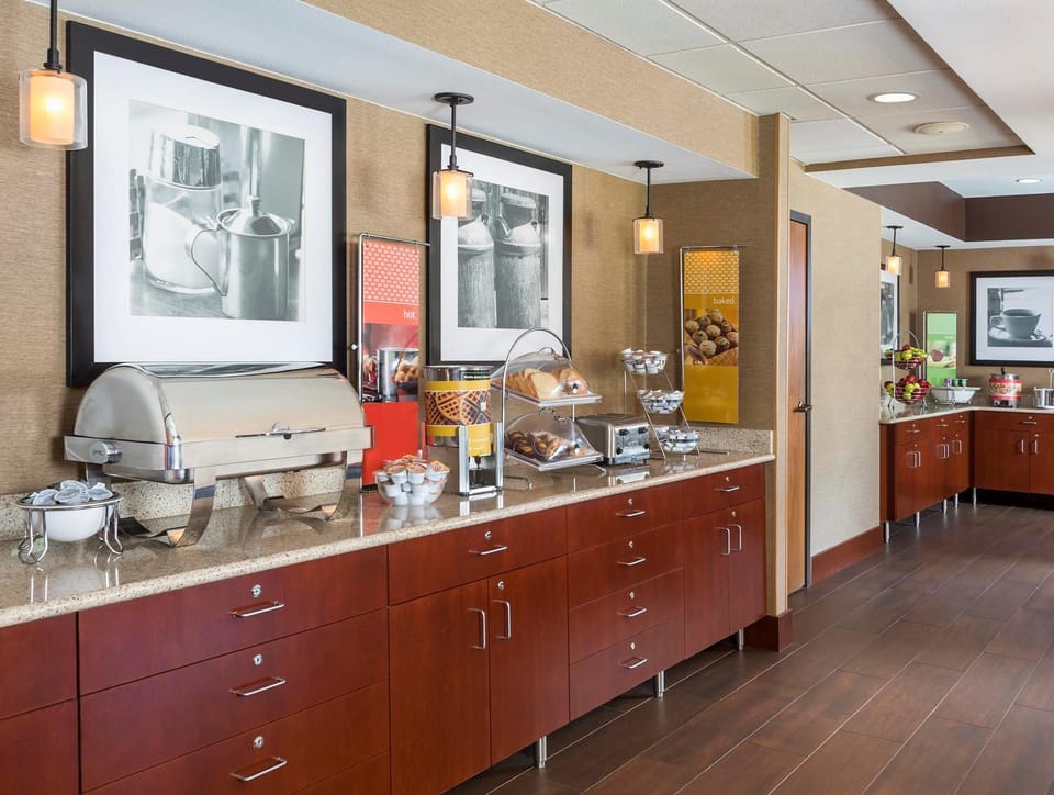 Hampton Inn Youngstown-West I-80 Hotel in Austintown