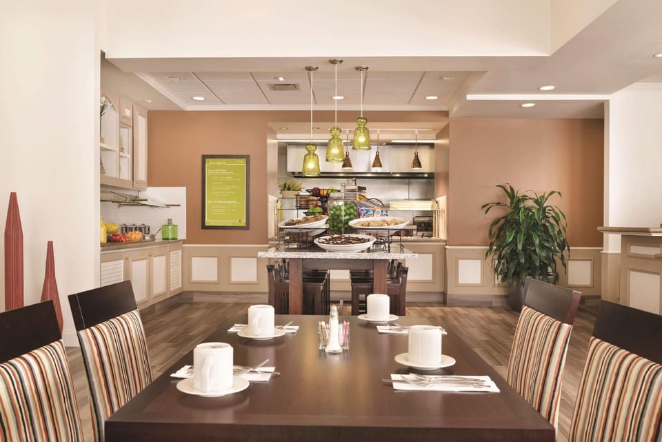 Hilton Garden Inn Akron-Canton Airport Hotel in Ohio
