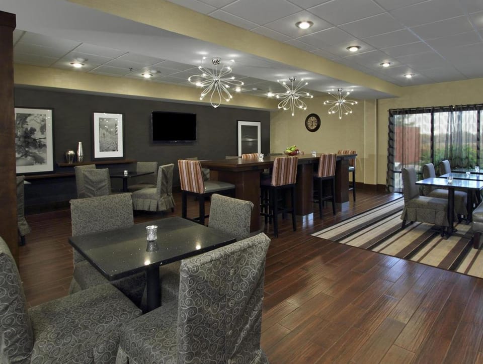 Hampton Inn Ashtabula Hotel in Lake Erie