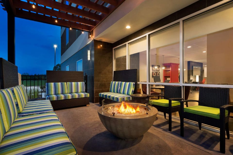 Home2 Suites by Hilton Baton Rouge Hotel in Baton Rouge