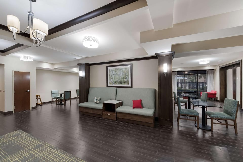 Hampton Inn Marshall Hotel in Marshall