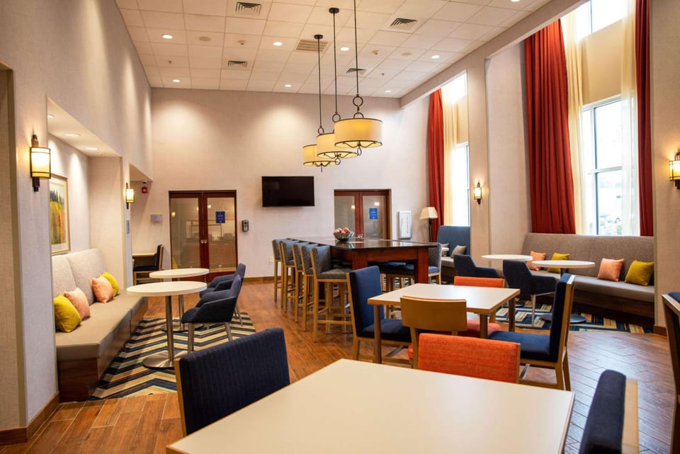Hampton Inn & Suites Jacksonville Hotel in Jacksonville