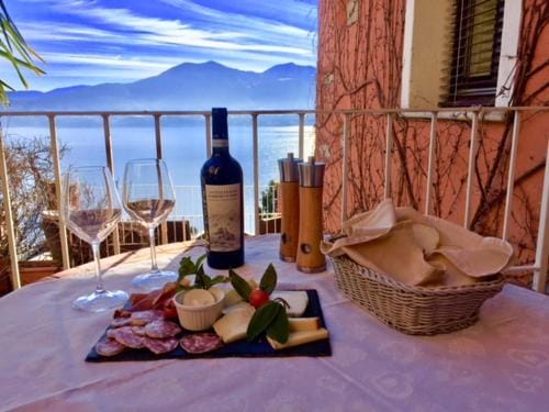 Residenza Erbaluna Hotel in Canton of Ticino