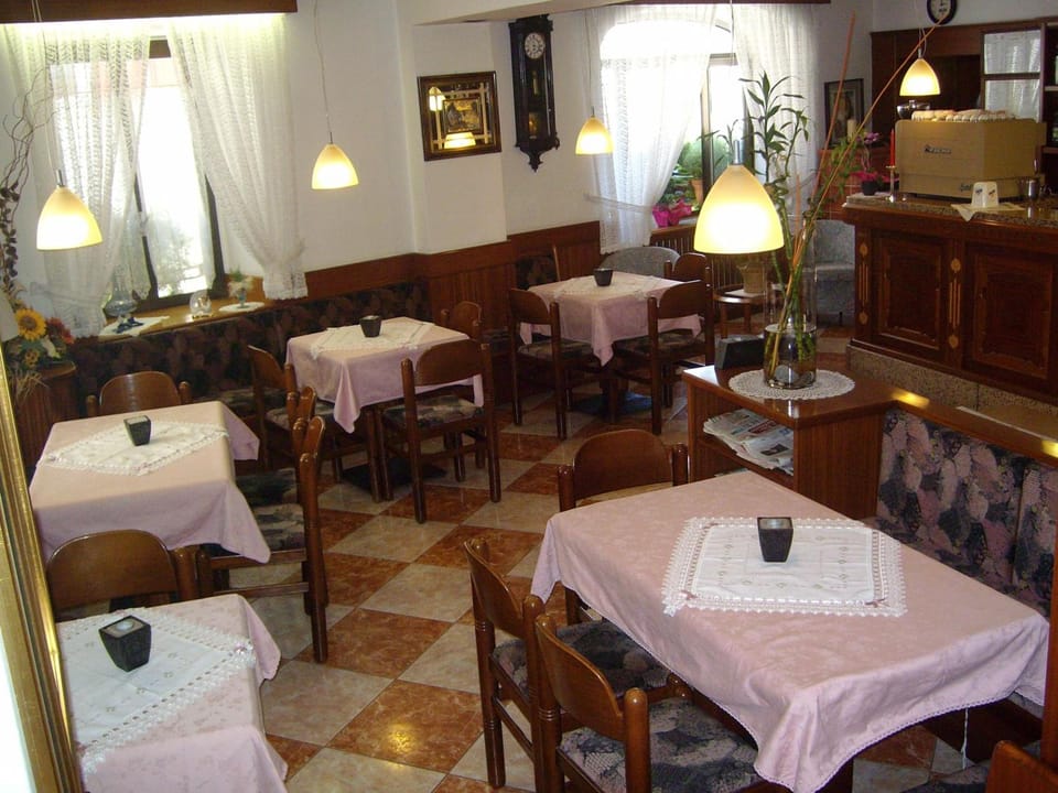Bar/lounge