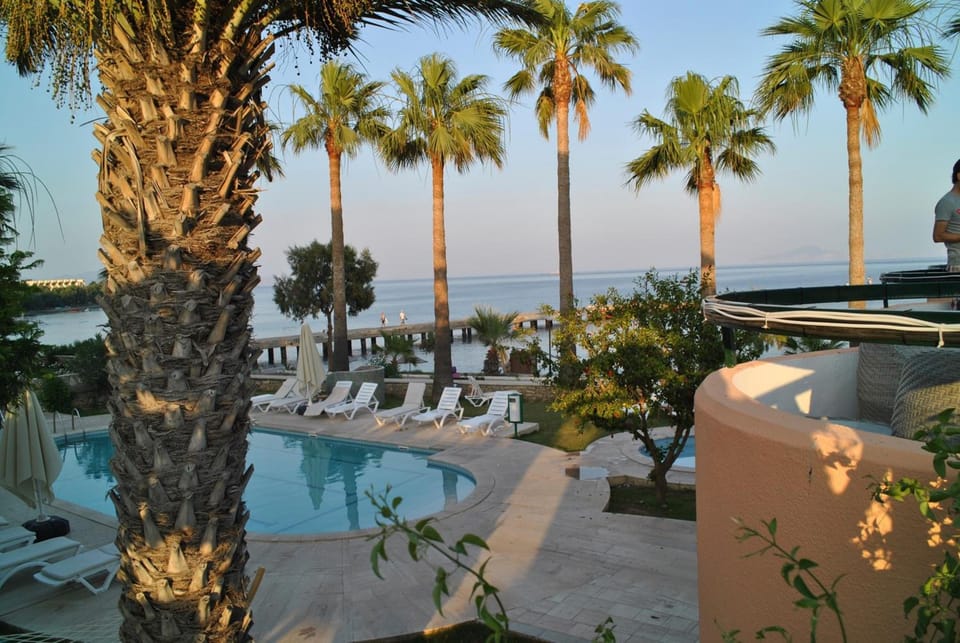 Swimming pool