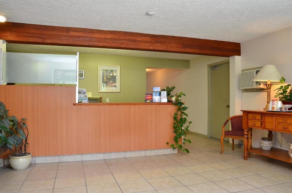 Canadas Best Value Inn Kelowna Inn in Kelowna