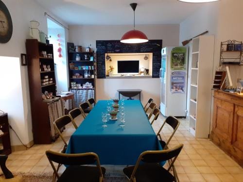 Ille Flottante, Maison eclusiere et hebergements insolites sur le canal Hotel in Brittany