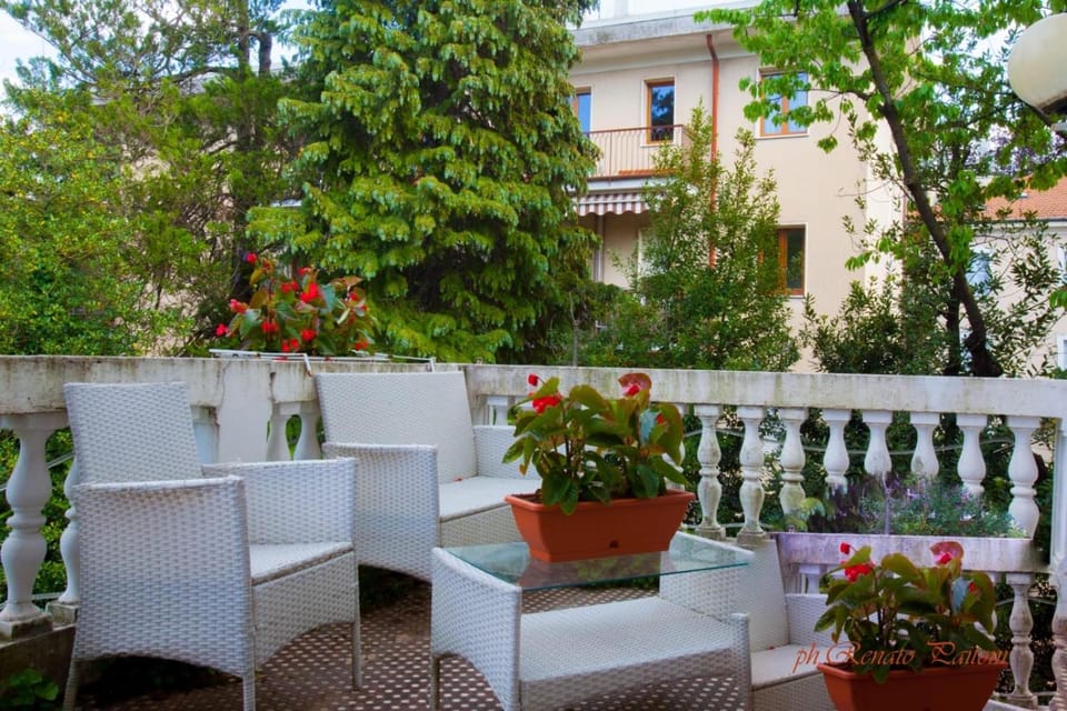 B&B VILLA ADRIANA Varese - camere e appartamenti Hotel in Varese