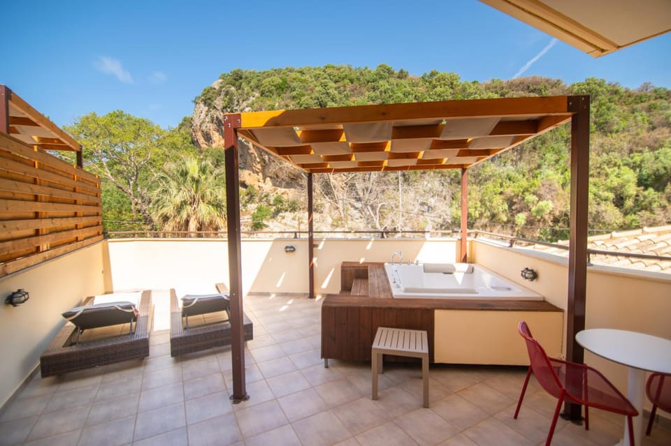 Riviera Perdika Hotel Hotel in Peloponnese, Western Greece and the Ionian