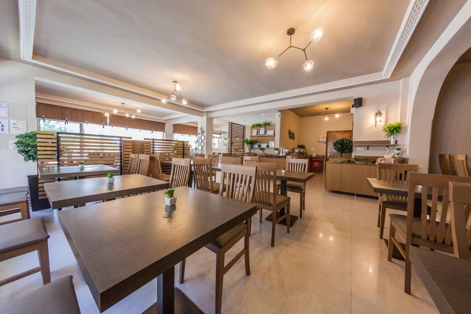 Sarantis Hotel Hotel in Chaniotis