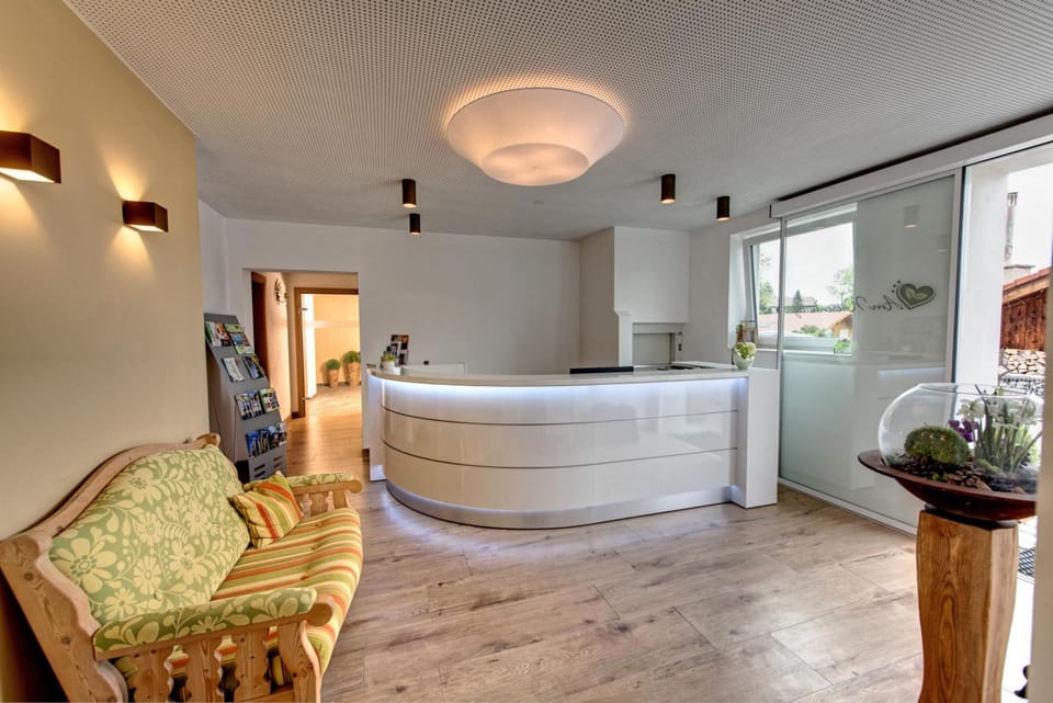 Hotel am Wiesenhang - Garni Hotel in Tyrol