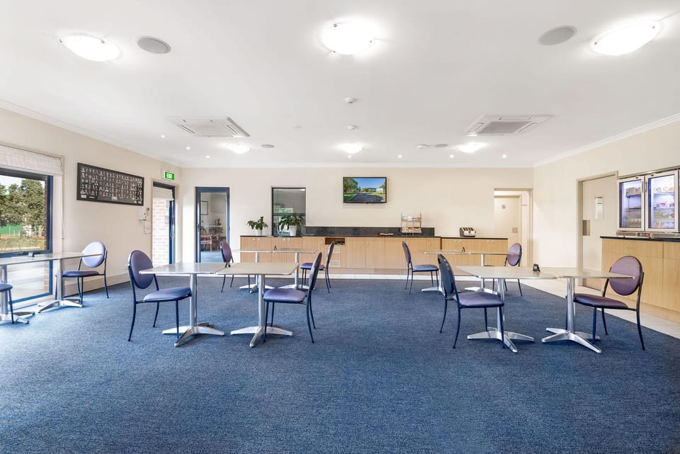 Hawkesbury Race Club Motel Motel in Sydney