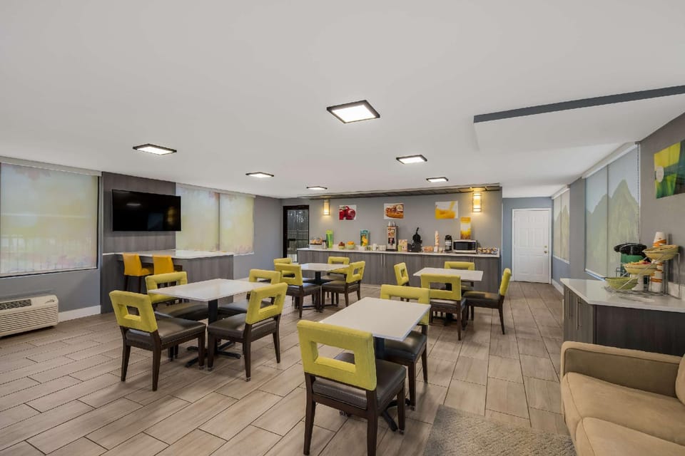 Quality Inn Asheville Airport Hotel in Fletcher
