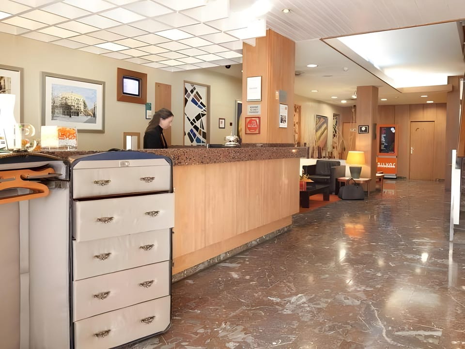 Aparthotel Silver Barcelona Hotel in Barcelona
