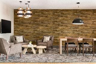 Candlewood Suites Springfield Hotel in Springfield