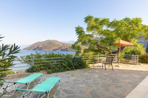 Villa Platanaki Hotel in Samos, Greece