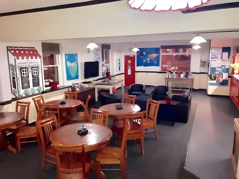 Hobart's Accommodation & Hostel Hostel in Hobart