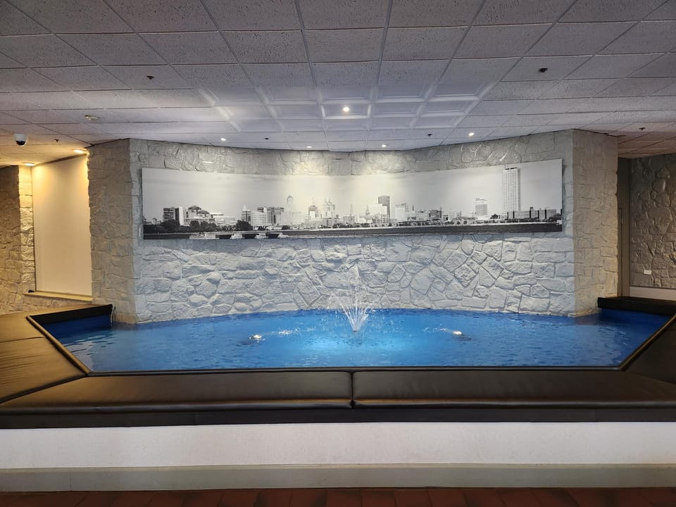 M Hotel Buffalo Airport Hotel in Cheektowaga