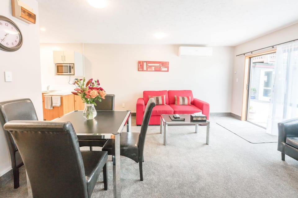 Strathern Motor Lodge Motel in Christchurch