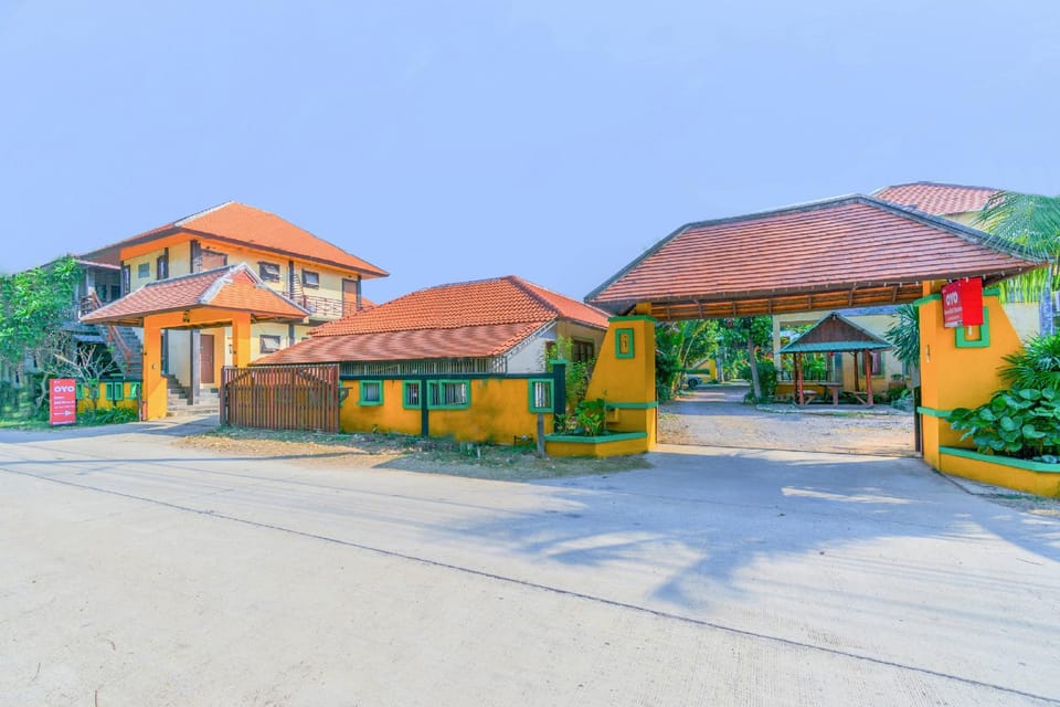 OYO 630 Baanbali Beach Resort Resort in Prachuap Khiri Khan, Thailand