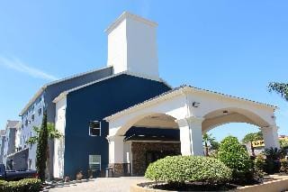 Wingate by Wyndham Humble/Houston Intercontinental Airport Hotel in Humble