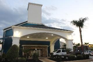 Wingate by Wyndham Humble/Houston Intercontinental Airport Hotel in Humble