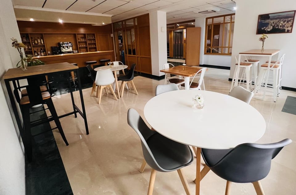 Bar/lounge
